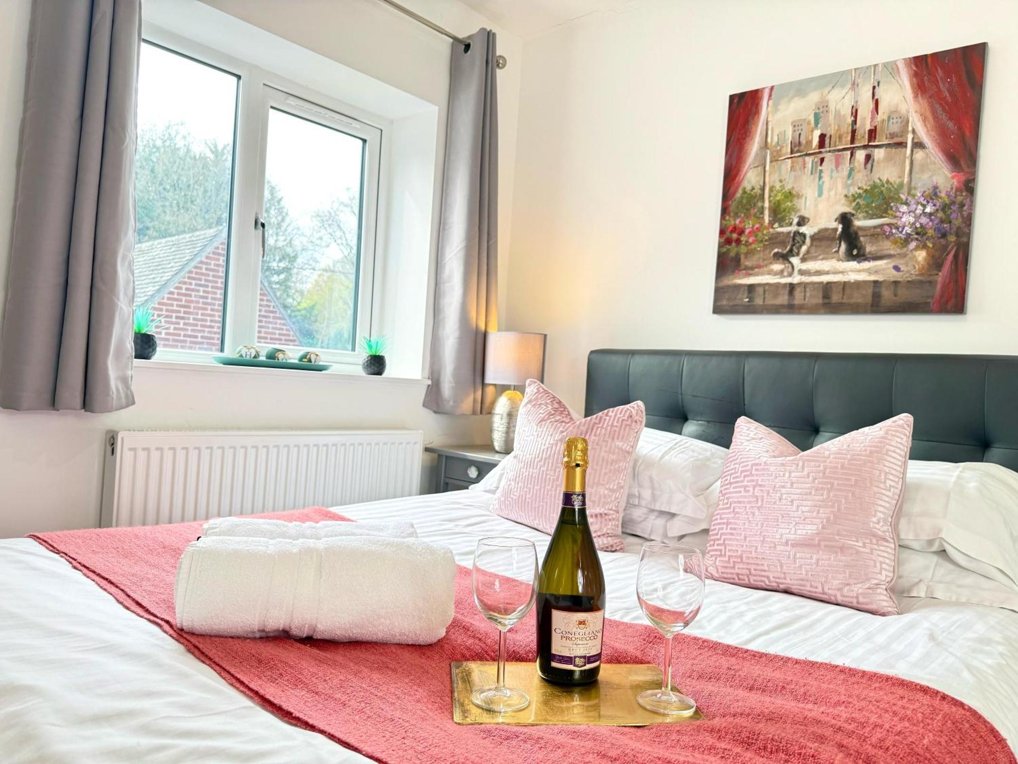 Walnut Flats: Stylish Oxford-Area Apartment with Netflix Kidlington Exterior photo