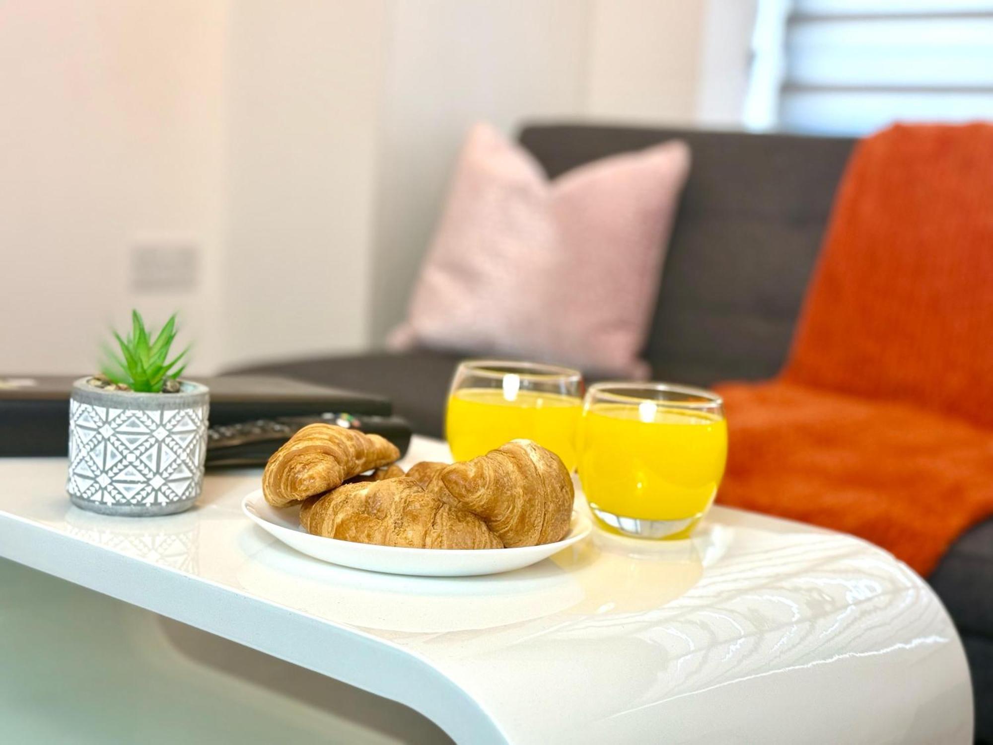 Walnut Flats: Stylish Oxford-Area Apartment with Netflix Kidlington Exterior photo